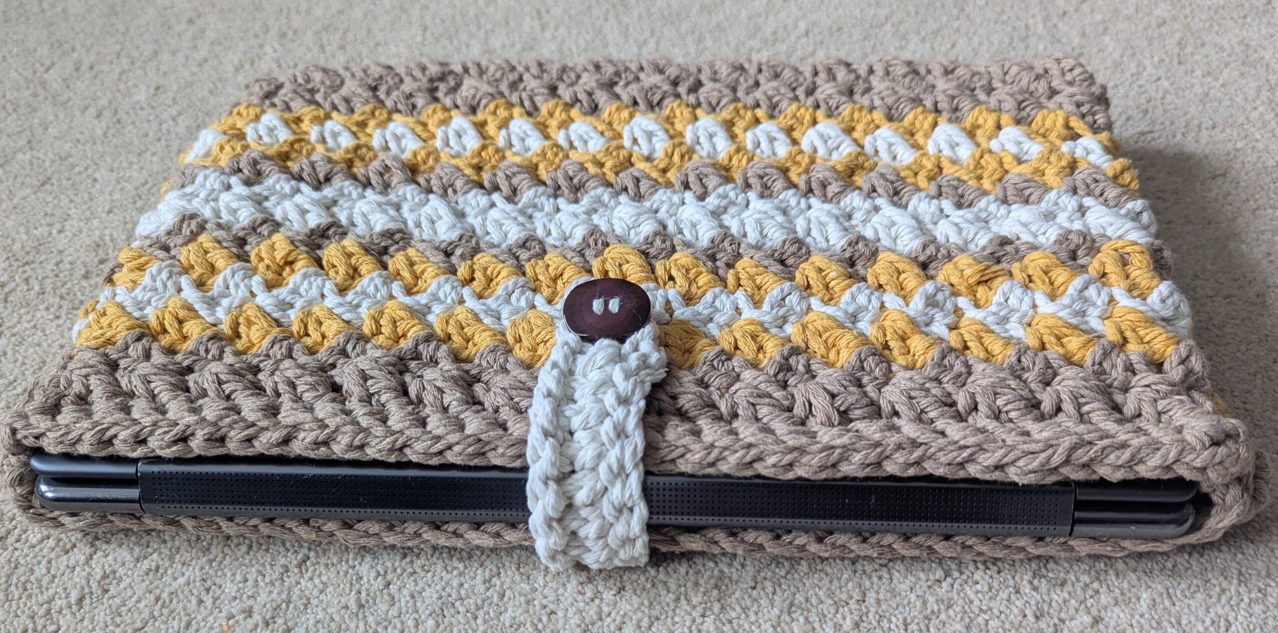 You are currently viewing The Grit Stitch Fix: How I Crocheted My First Laptop Case
